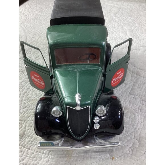 1930s Coca-Cola Diecast Collectible Ford Truck Model*Open Doors*Vintage Ad*EUC - Picture 2 of 9